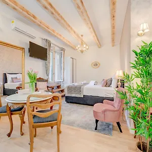 Le Monde Luxury **** Split